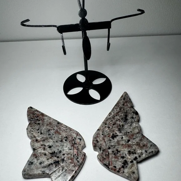 Yooperlite Crystal Butterfly Wings - Picture 5 of 8